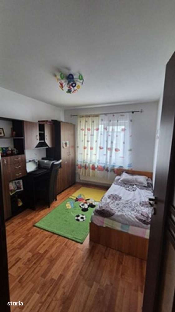 cv 33 Bogdan Voda, apartament 3 camere decomandat - Imagine principală: 4/8