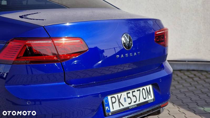 Volkswagen Passat 2.0 TDI Elegance DSG - 13