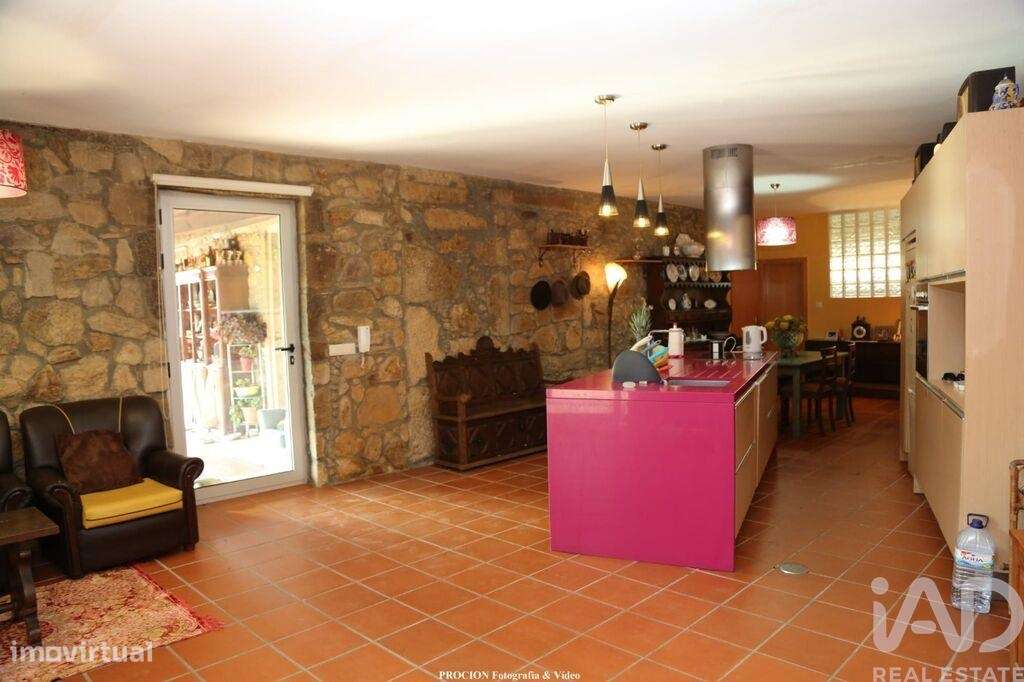 Quinta rural T3 em Vila de Cucujães de 140 m2 - Grande imagem: 4/30