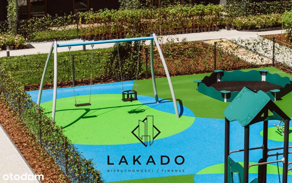 Sunny South Facing Studio with a Balcony!-4