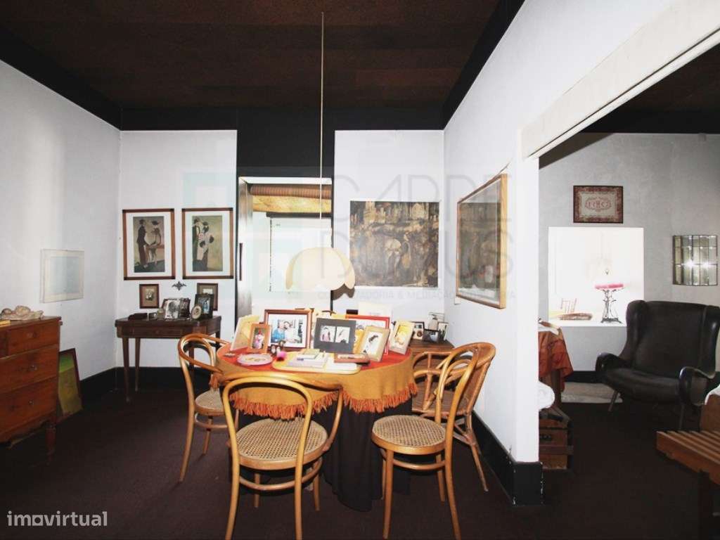 Moradia T6, lote 915m2, próxima da praia, na Parede, Cascais-21