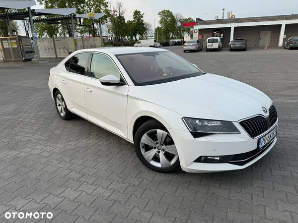 Skoda Superb 2.0 TDI 4x4 Ambition DSG - 4