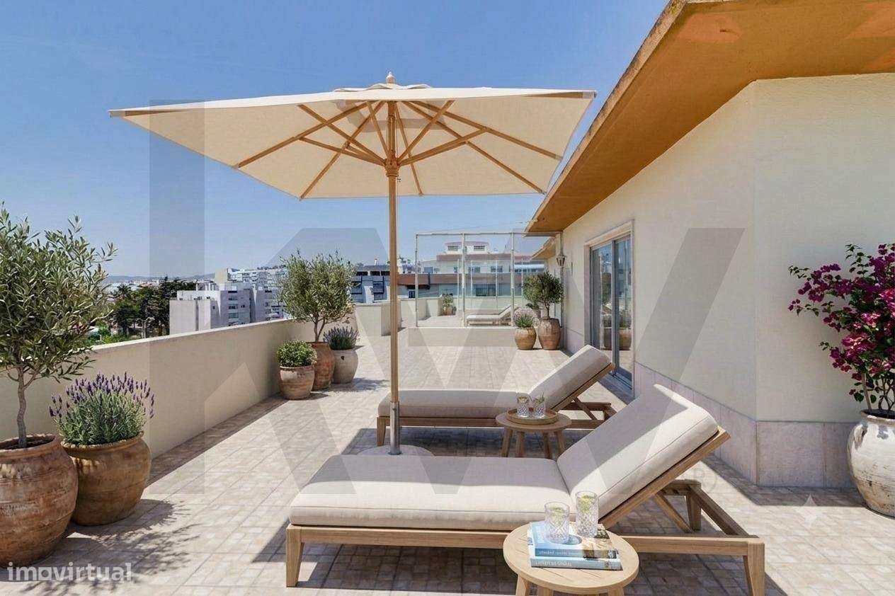 Penthouse T3 com Terraço de 165m2 , Vista Mar e Garagem-32