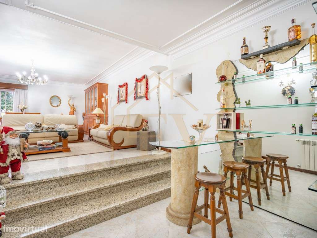 Moradia T4 em Aldão-30