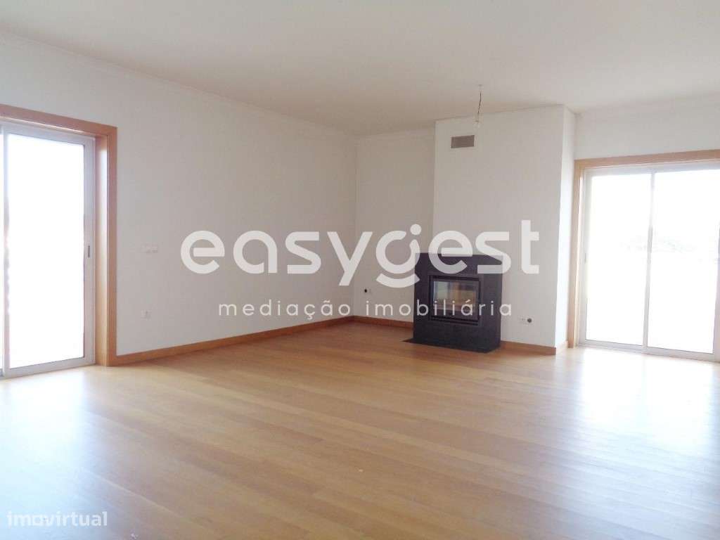 Apartamento T2 Triplex - Viseu - Grande imagem: 2/10