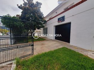 EXCELENTE Moradia V4 + Salas  2 Pisos  Jardim e Garagem  Mucifal / ... - Grande imagem: 4/30