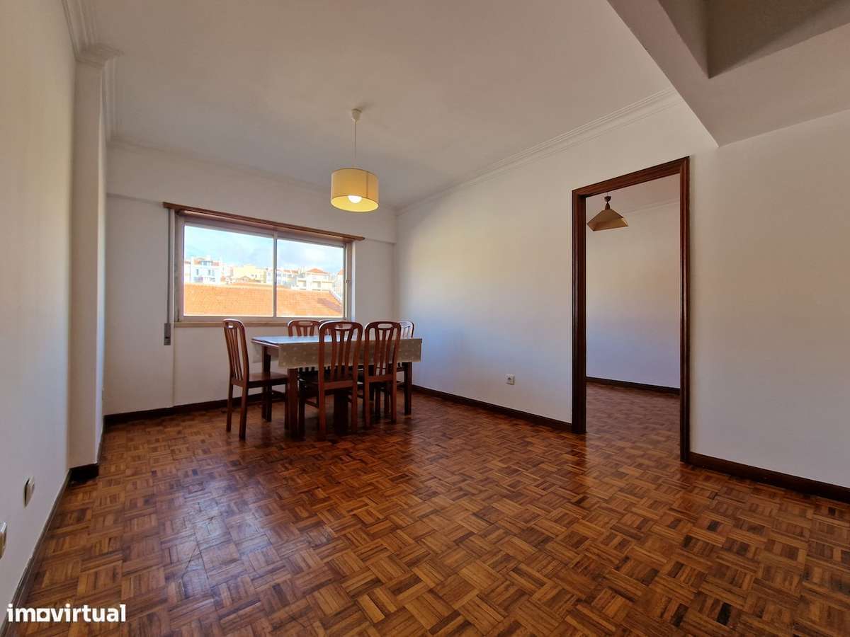 Apartamento T4 à Venda no Dafundo com Vista Deslumbrante para o Rio-5