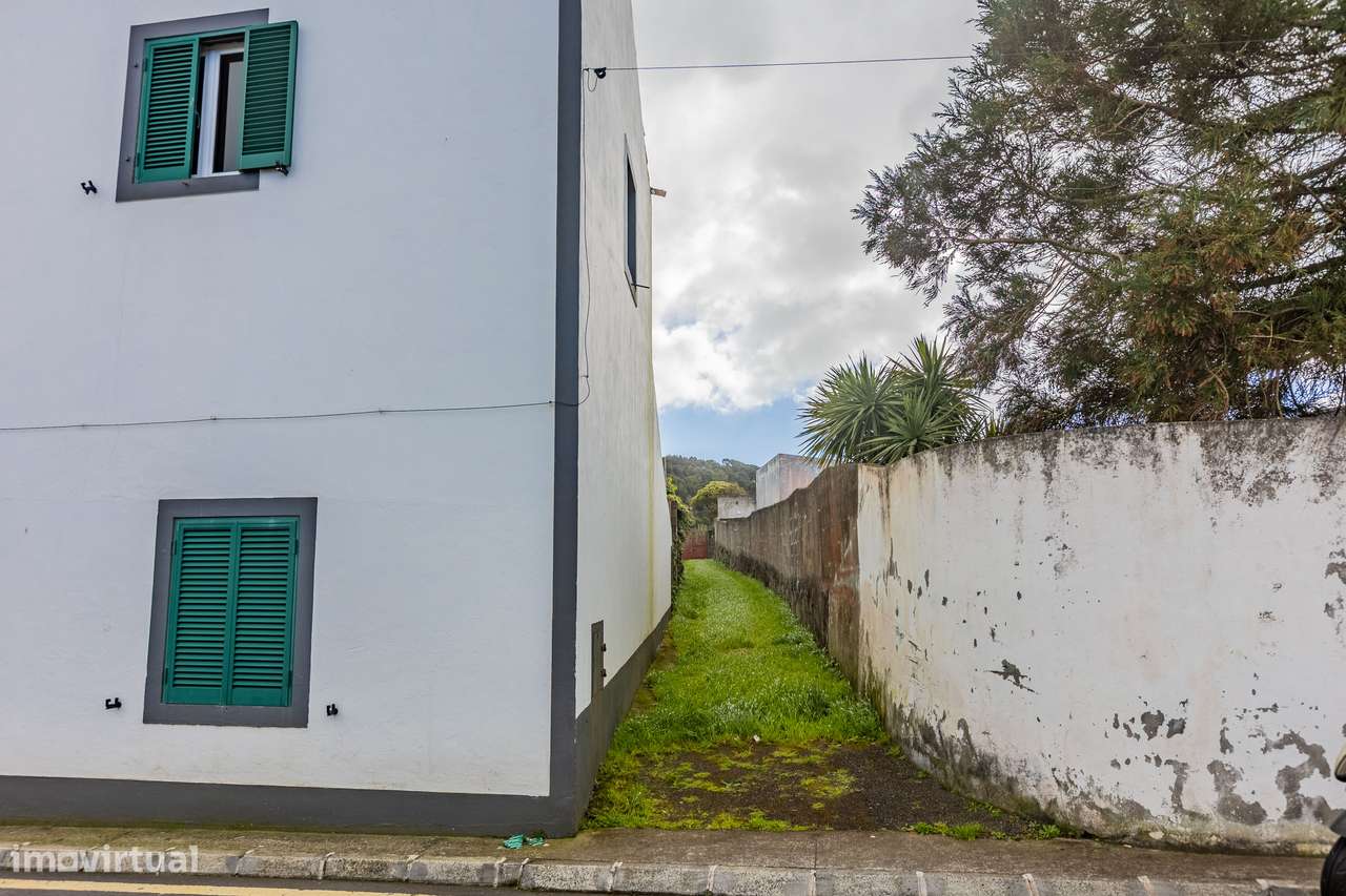 Terreno na Fajã de Cima - Grande imagem: 5/12