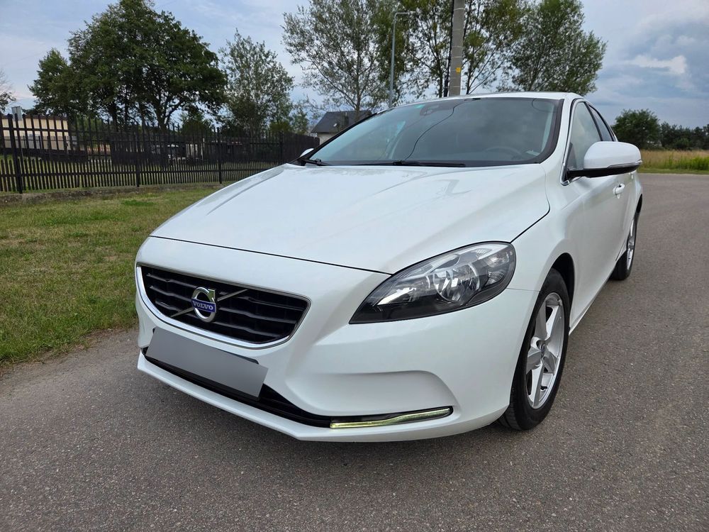 Volvo V40 II (2012-) D3 Momentum 2012