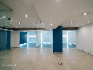 Armazém Versátil a 100m do Marquês de Pombal | Entrada Independente - Grande imagem: 2/12