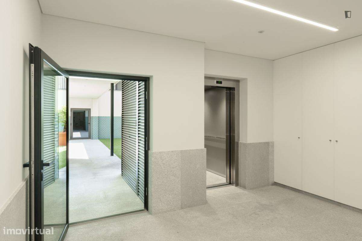 Estúdio - localizado em Santa Marinha Porto - Grande imagem: 5/10