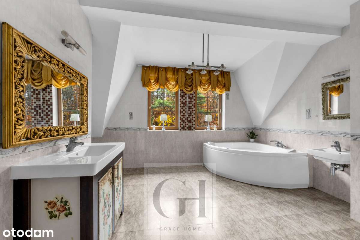 Dom rodzinny z dużym potencjałem inwestycyjnym.-8