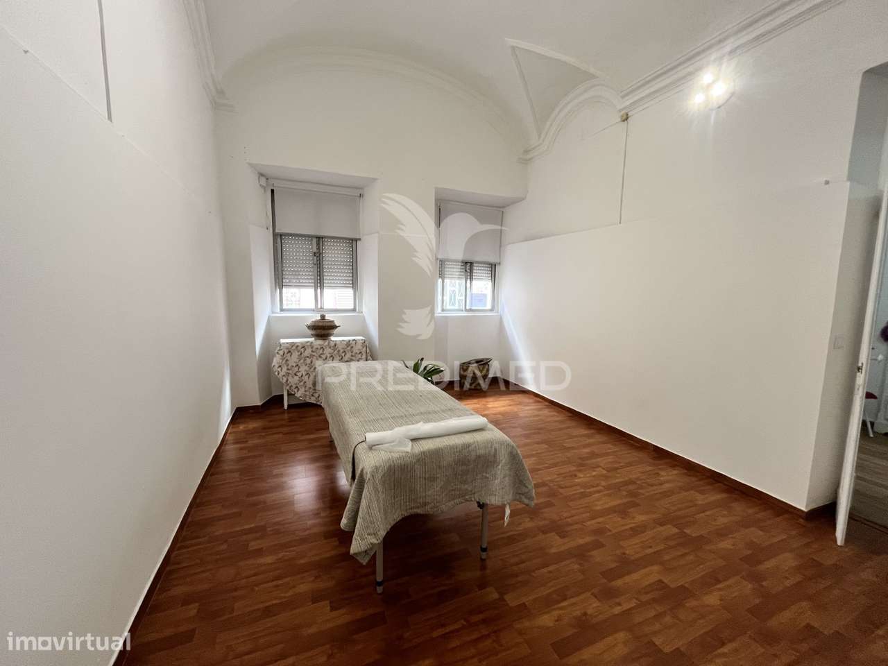 Arrendamento – Espaço com 3 Salas Interligadas + Sala no 1.º Andar... - Grande imagem: 4/11