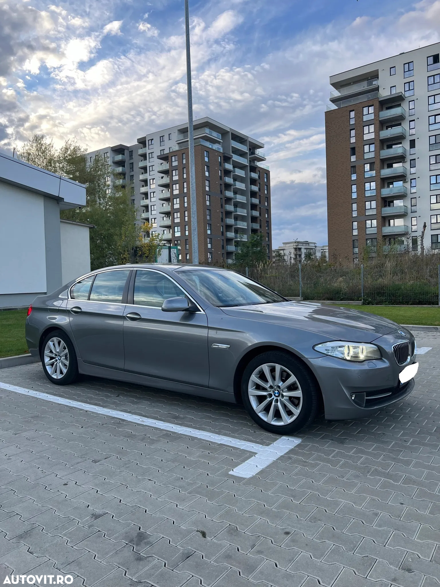 BMW Seria 5 520d - 7