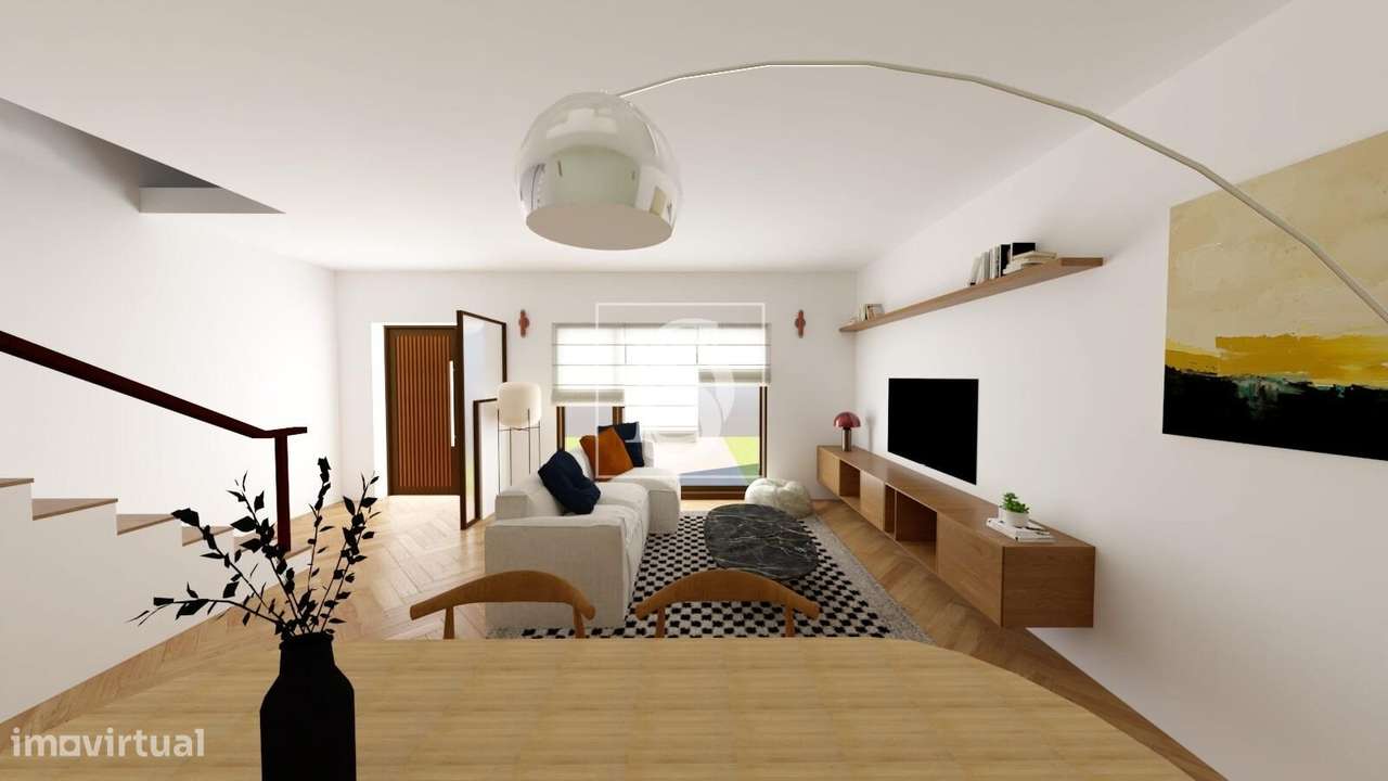 Moradia em Banda T3-8