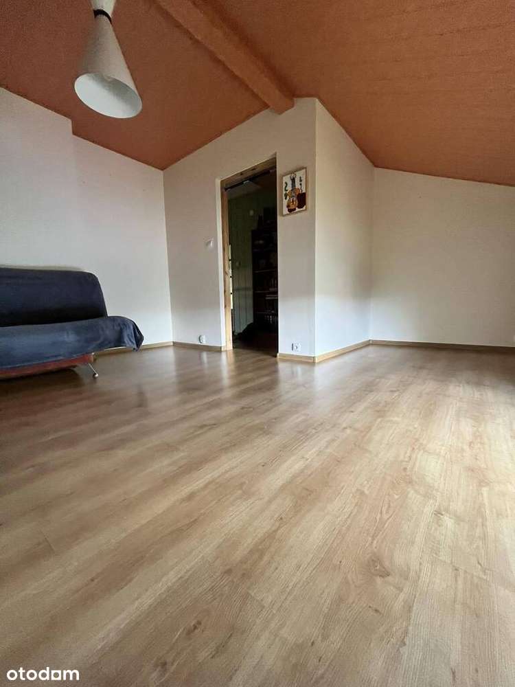 Dom w spokojnej części miasta-15