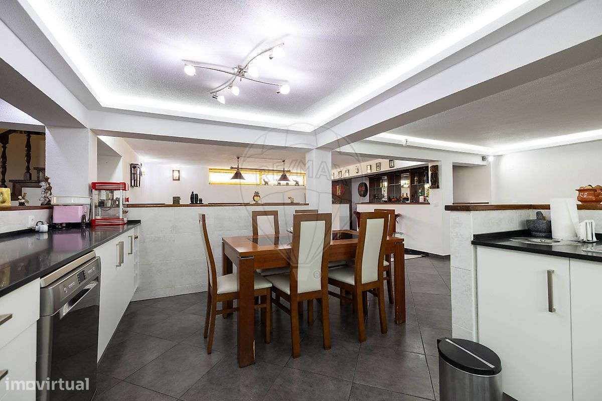 Moradia T4 para venda-31