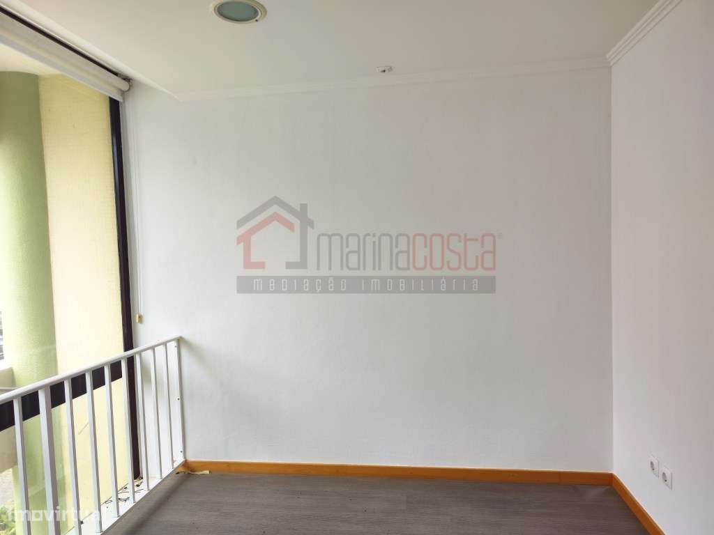 Espaço comercial em Peniche Venda-9