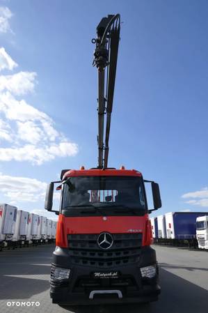 Mercedes-Benz AROCS 3240 / 8X4 / PLATFORMA 7.2m + HDS PALFINGER PK 22002 / TRIDEM / OŚ PODNOSZONA SKRĘTNA / WIDŁY / STEROWANIE RADIOWE - 9