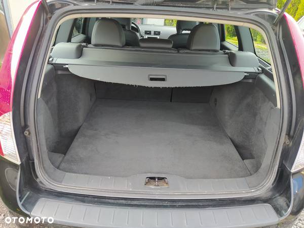 Volvo V50 DPF DRIVe Kinetic - 33