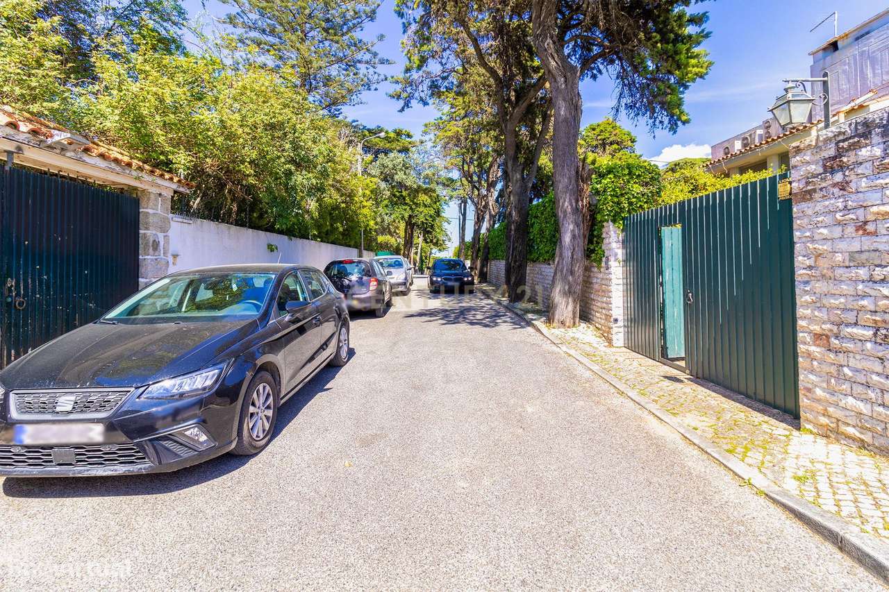 Moradia T5 com Jardim e Piscina | Albarraque – a 5 minutos da Beloura - Grande imagem: 2/34