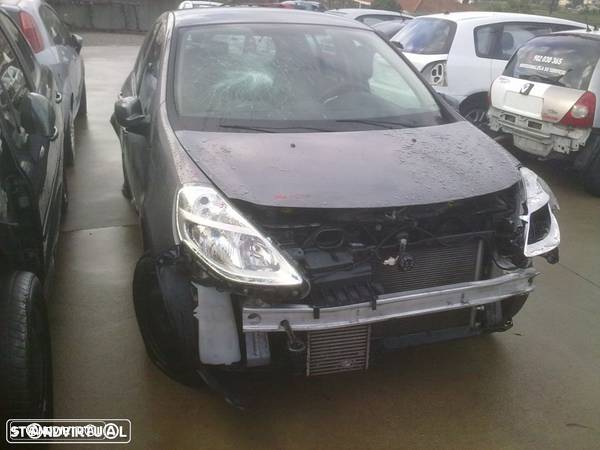 Traseira / Frente /Interior Renault Clio 2010 - 1