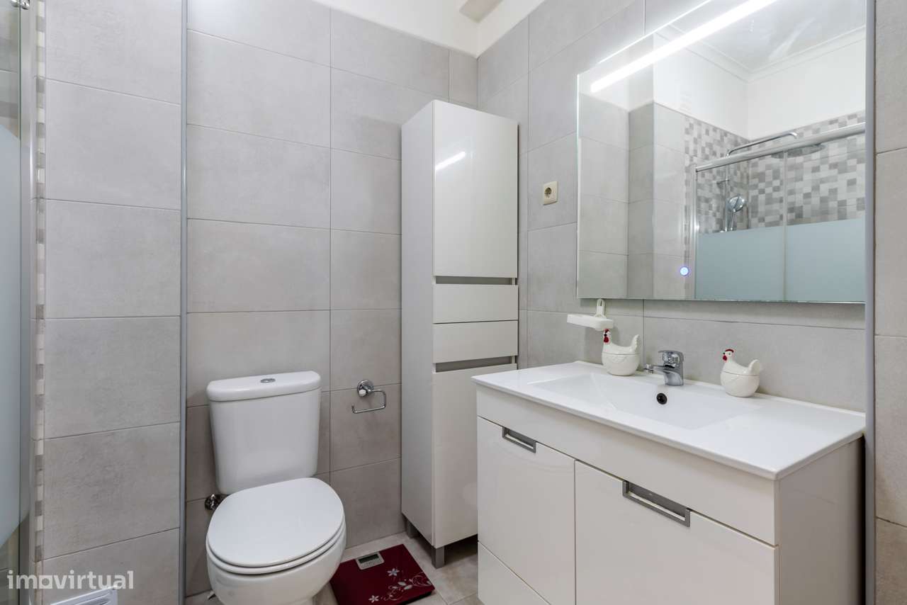 Apartamento T2+1 com Vista Desafogada | Cacém-27