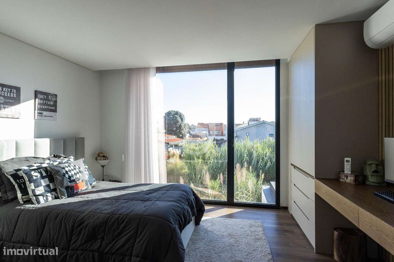 Moradia T4 de Alto Padrão à Venda – Agudela, Perafita-57