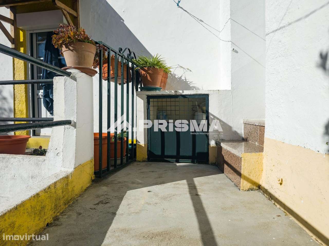 Moradia em banda para venda em Alcains-17