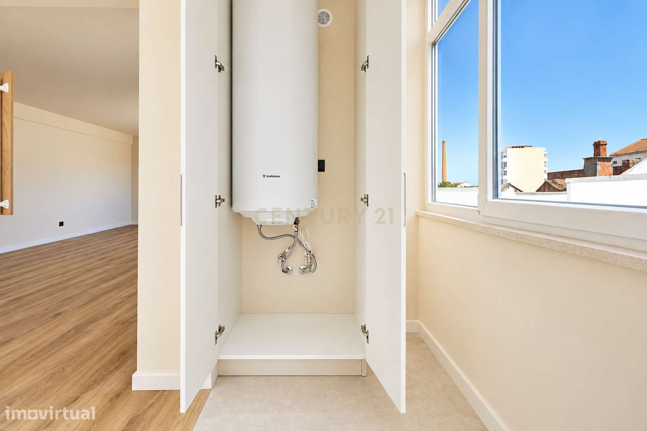 Espectacular Apartamento T3, totalmente remodelado, no centro do Monti-14