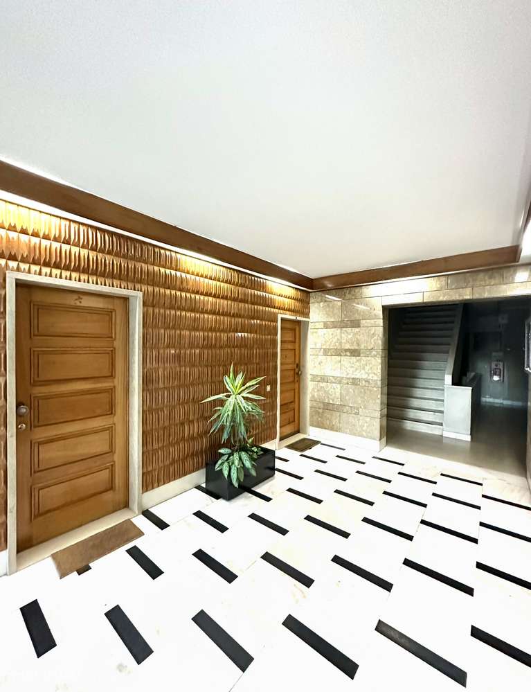 APARTAMENTO T3 NA URBANIZAÇÃO DA PORTELA - Grande imagem: 5/13