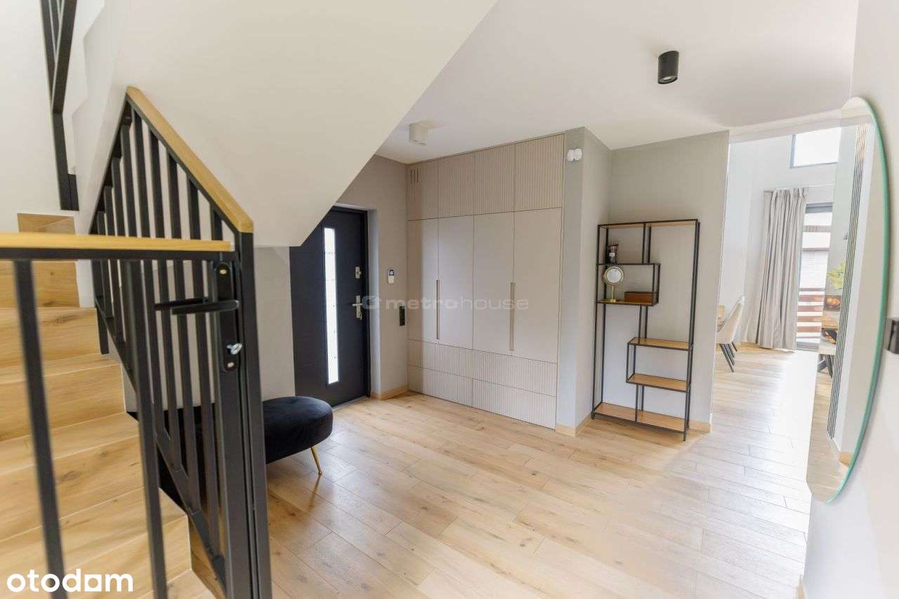 Dom, 143,57 m², Łacha-7