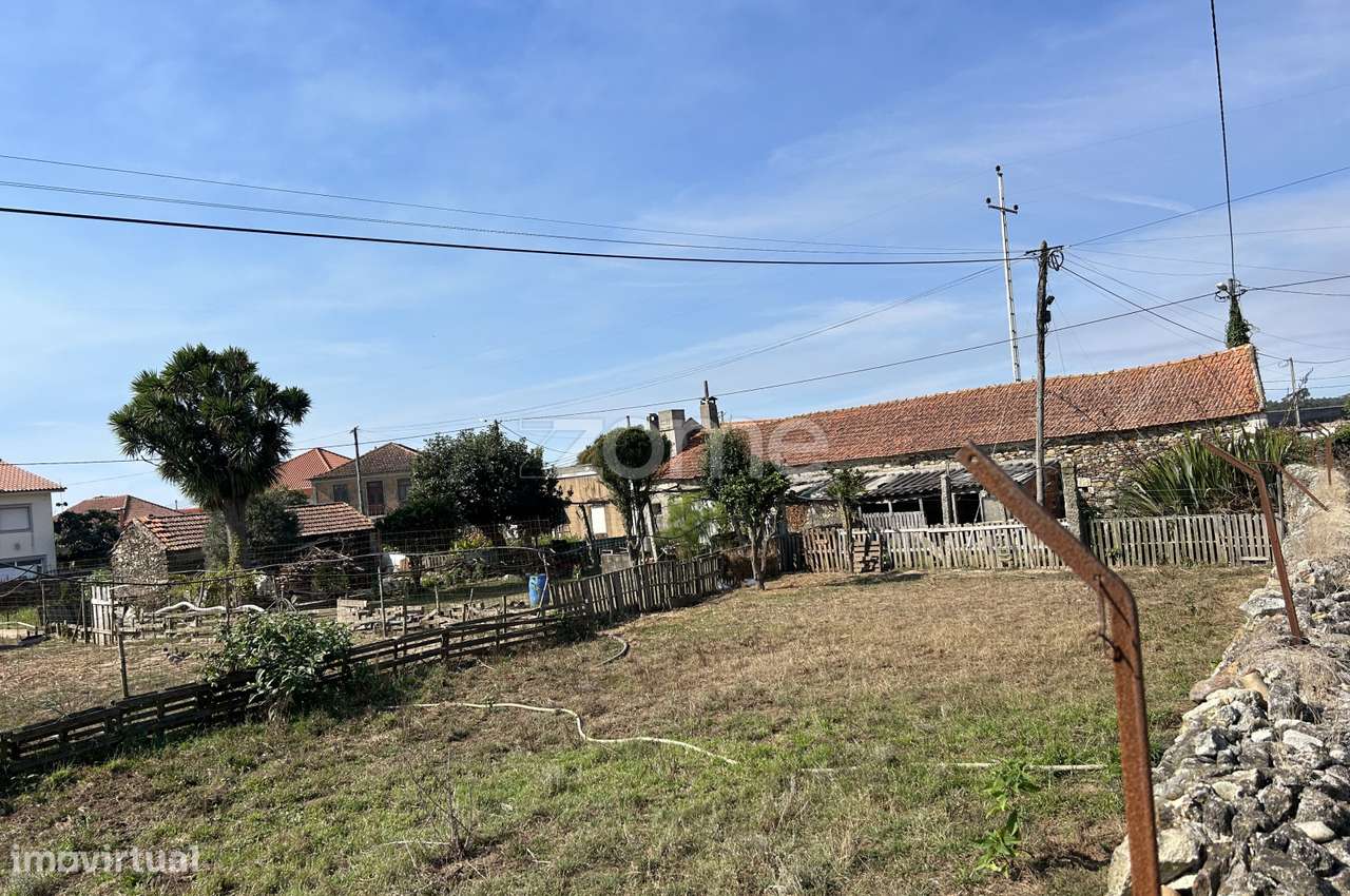 Terreno urbanizável com ruina em Criaz - Apúlia - Grande imagem: 3/15