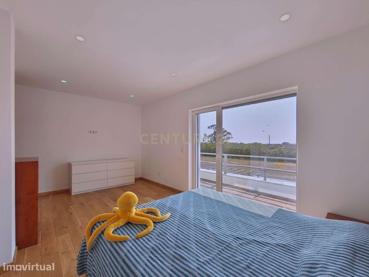 Moradia Contemporânea T3 + Escritório, com Jardim e Painéis Solares em-48