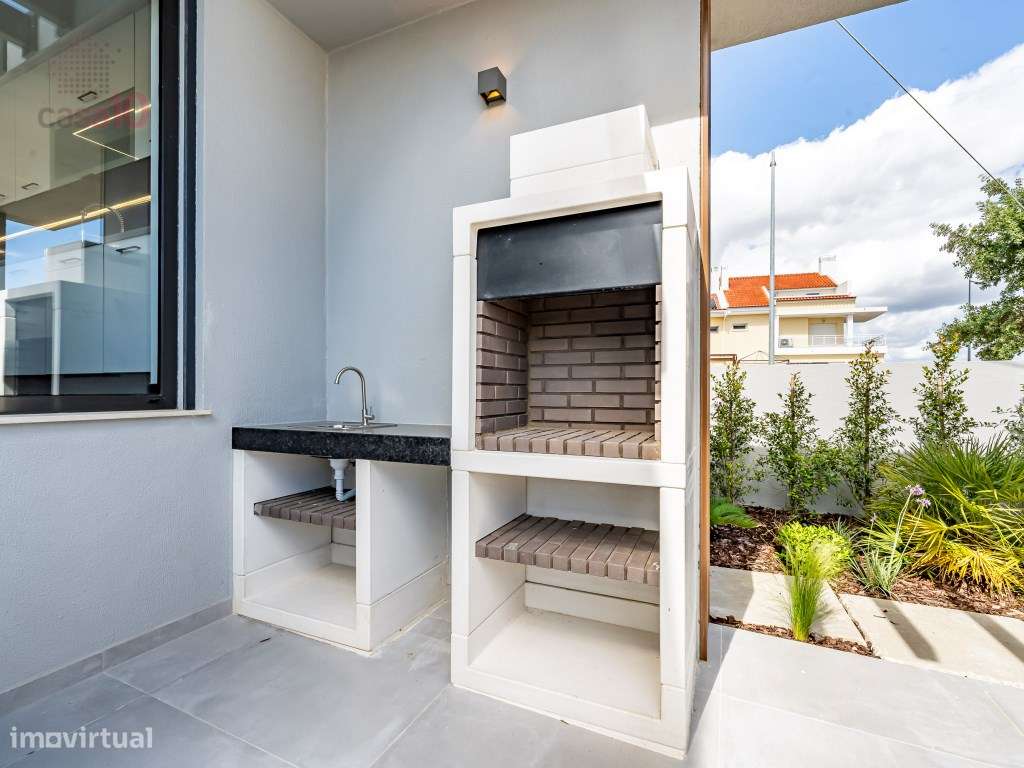 Moradia T4+1 nova, para Venda em Alcochete-22