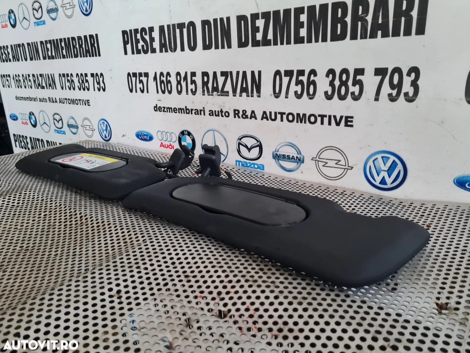 Parasolare Parasolar Negru Stanga Dreapta Mini Countryman F60 Dupa 2017 Impecabile - Dezmembrez Mini Countryman F60 - Dezmembrari Arad - 3