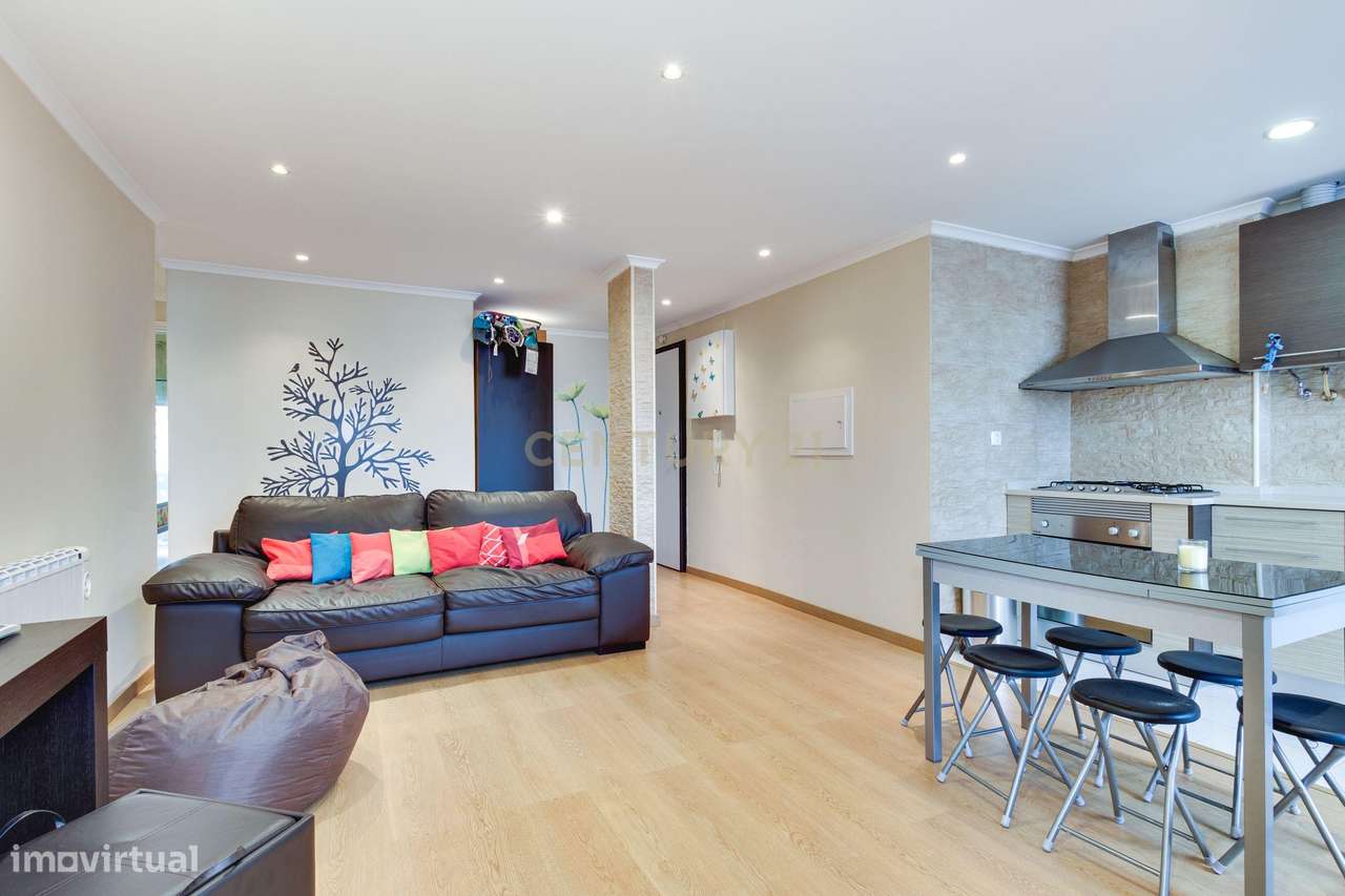 Viva no Centro da Amadora – T2 Espaçoso e Luminoso-8