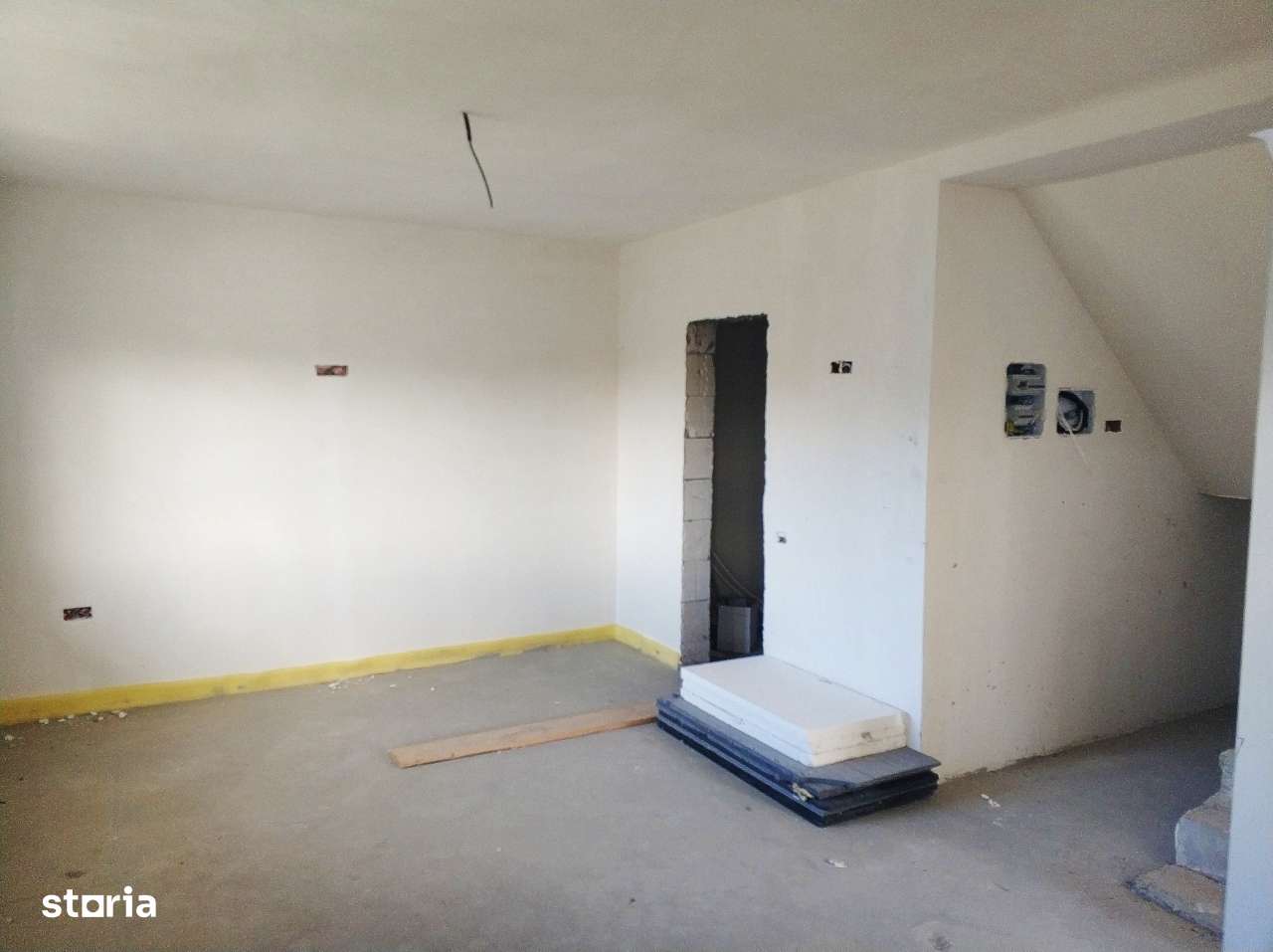 Vila P+1E+Pod noua, situata aproape de centru-3