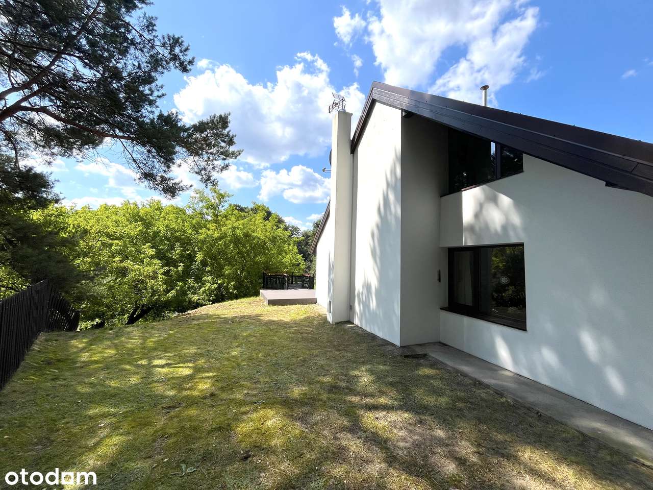 dom w lesie nad zakolem rzeki-13