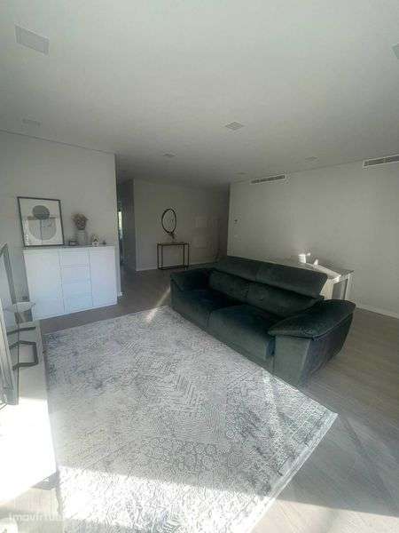 T2 Semi-novo com Varandas, Piscina e Garagem na Malveira - Grande imagem: 5/11