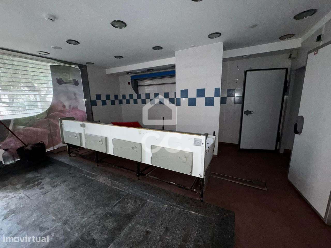 Loja à venda em São Sebastião em Guerreiros, Loures - Grande imagem: 4/17