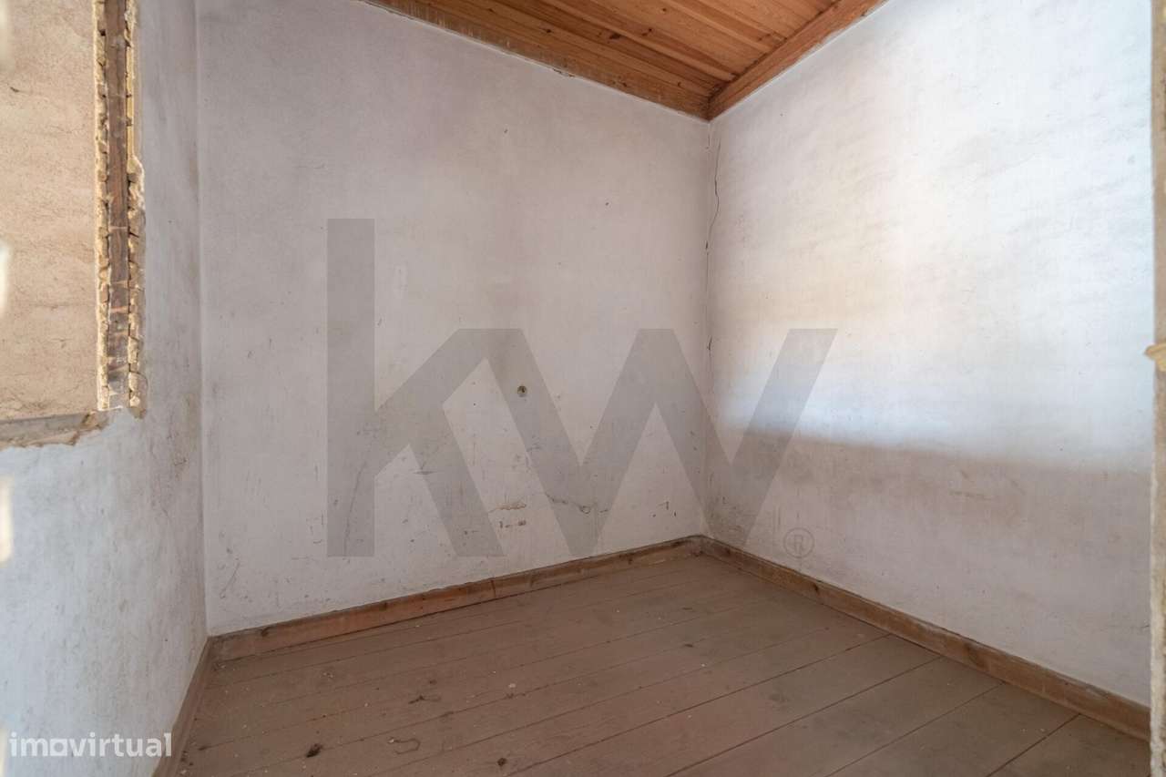 Moradia T2 com terreno e Garagem em Casal Comba, Mealhada-9