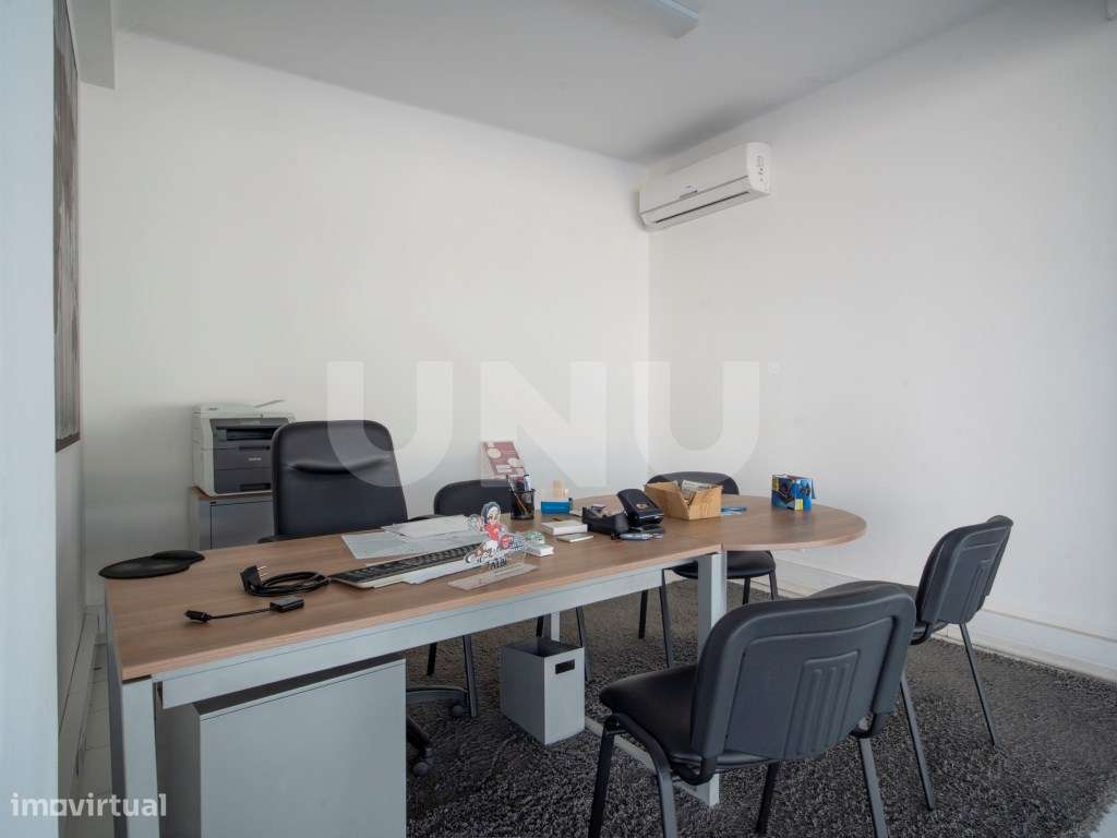 Pavilhão com 375 m2 de área - Zona Industrial - Grande imagem: 5/9