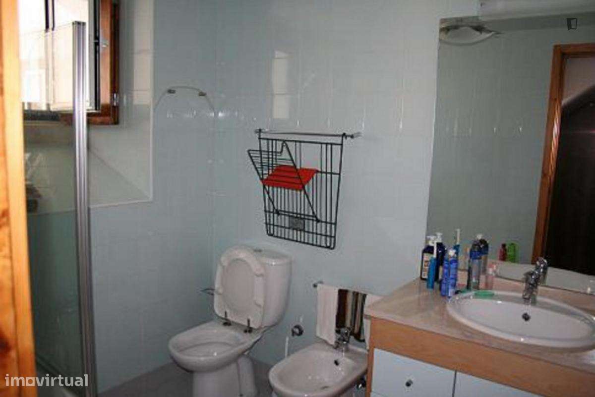 Quarto - localizado em  Coimbra - Grande imagem: 4/10