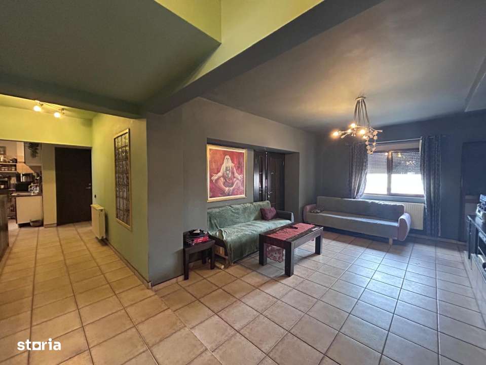 Vand apartament boem, intr-un bloc ca un refren-0