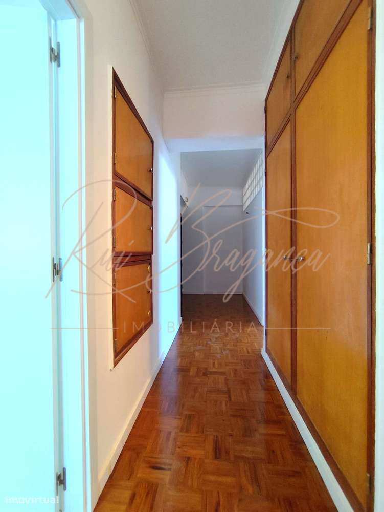Apartamento T3 na Portela Totalmente Renovado-22