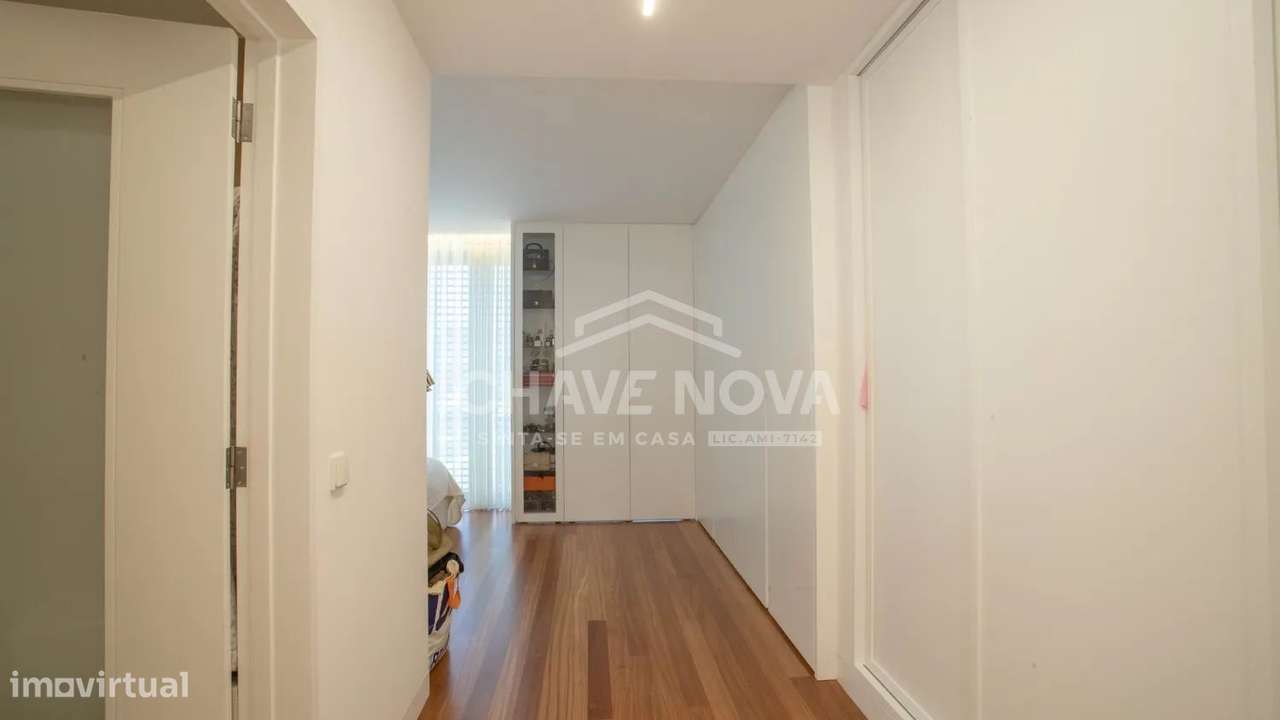 Moradia T3 com 4 casas de banho e piscina na Madalena-17
