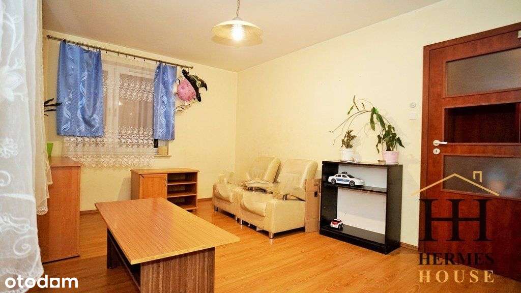 Trzy pokoje w nowszym budownictwie, garaż-0