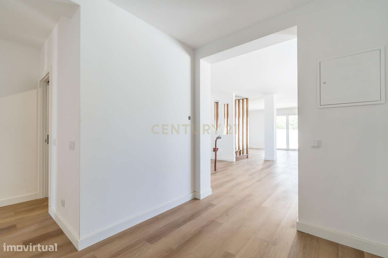 Moradia T3, Nova e Exclusiva: Campo, Mar e Piscina em Albufeira-15