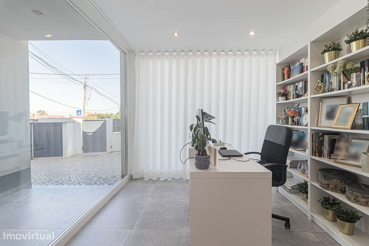 Moradia geminada T3+1 à venda em Quinta das Laranjeiras - Grande imagem: 2/40